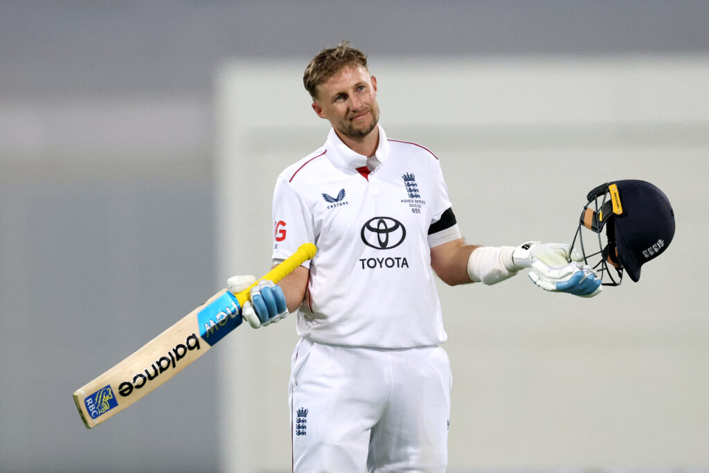 Root’s Gabba Masterclass Lifts England to 325 on Dramatic Day One