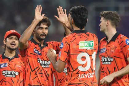 Sunrisers Dominate Knight Riders in High-Scoring Clash