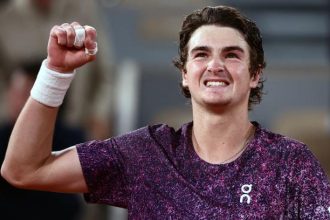 Fonseca’s Dream Run Continues as Teen Stars Light Up Roland Garros
