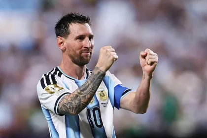 Messi Stars as Giants Begin with Wins