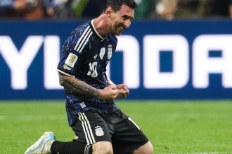 Argentina Stun England with Late Comeback to Reach World Cup Final